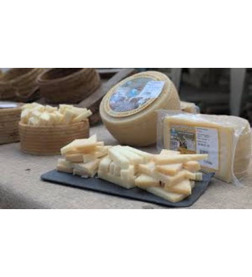 1/2 Pieza Queso Mezcla...